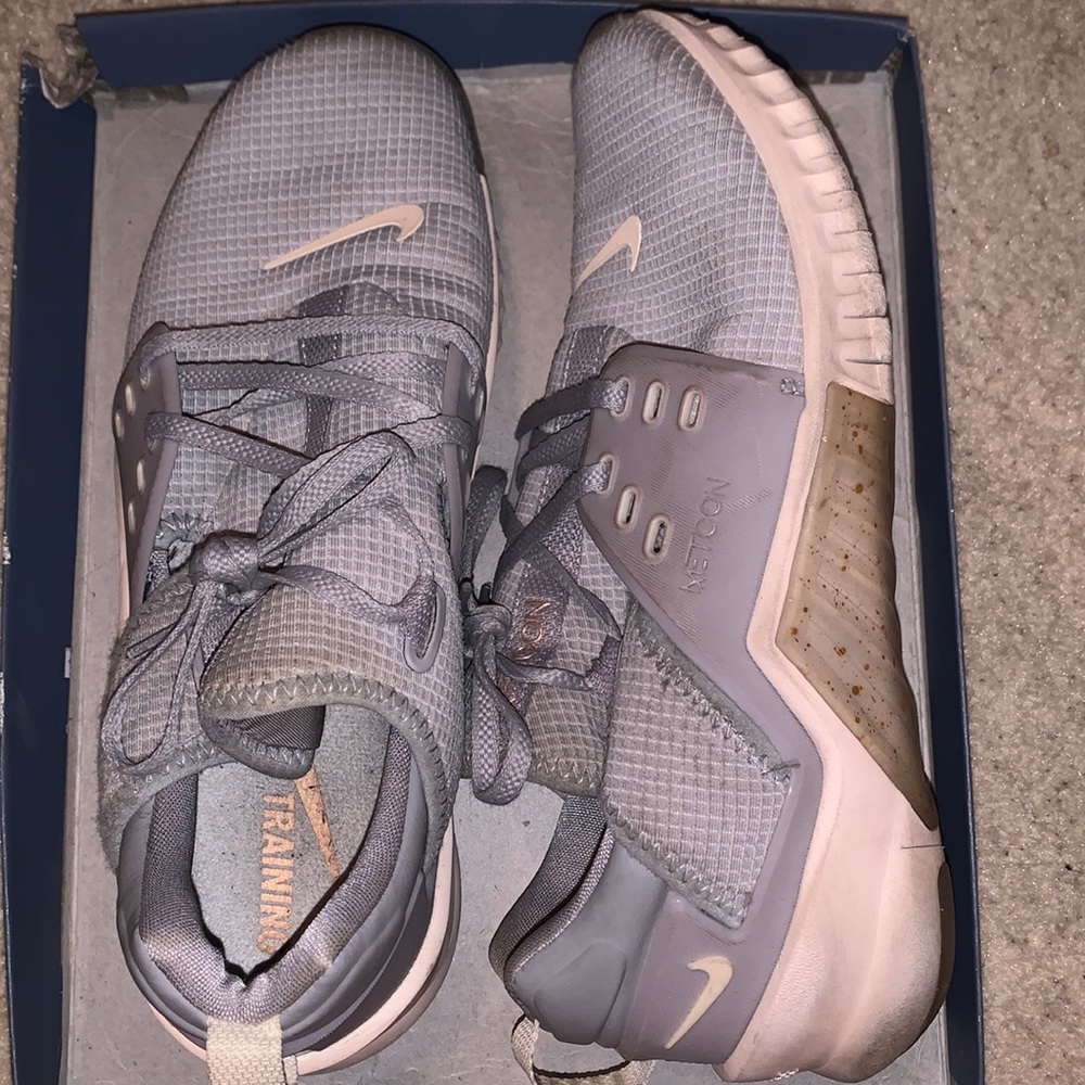 Womens Nike metcon free size 8.5 - Picture 1 of 5